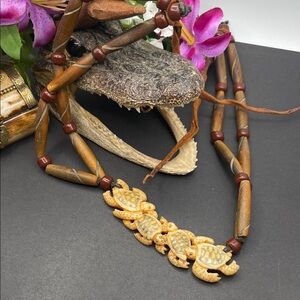 Scrimshaw turtle necklace choker C32